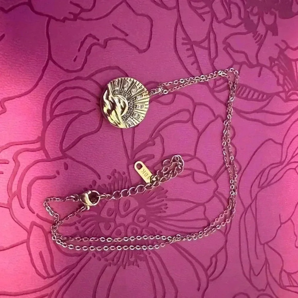 The “New Beginnings Necklace” from raising suffers - Picture 3 of 5